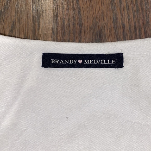BRANDY MELVILLE top :) - Picture 5 of 5